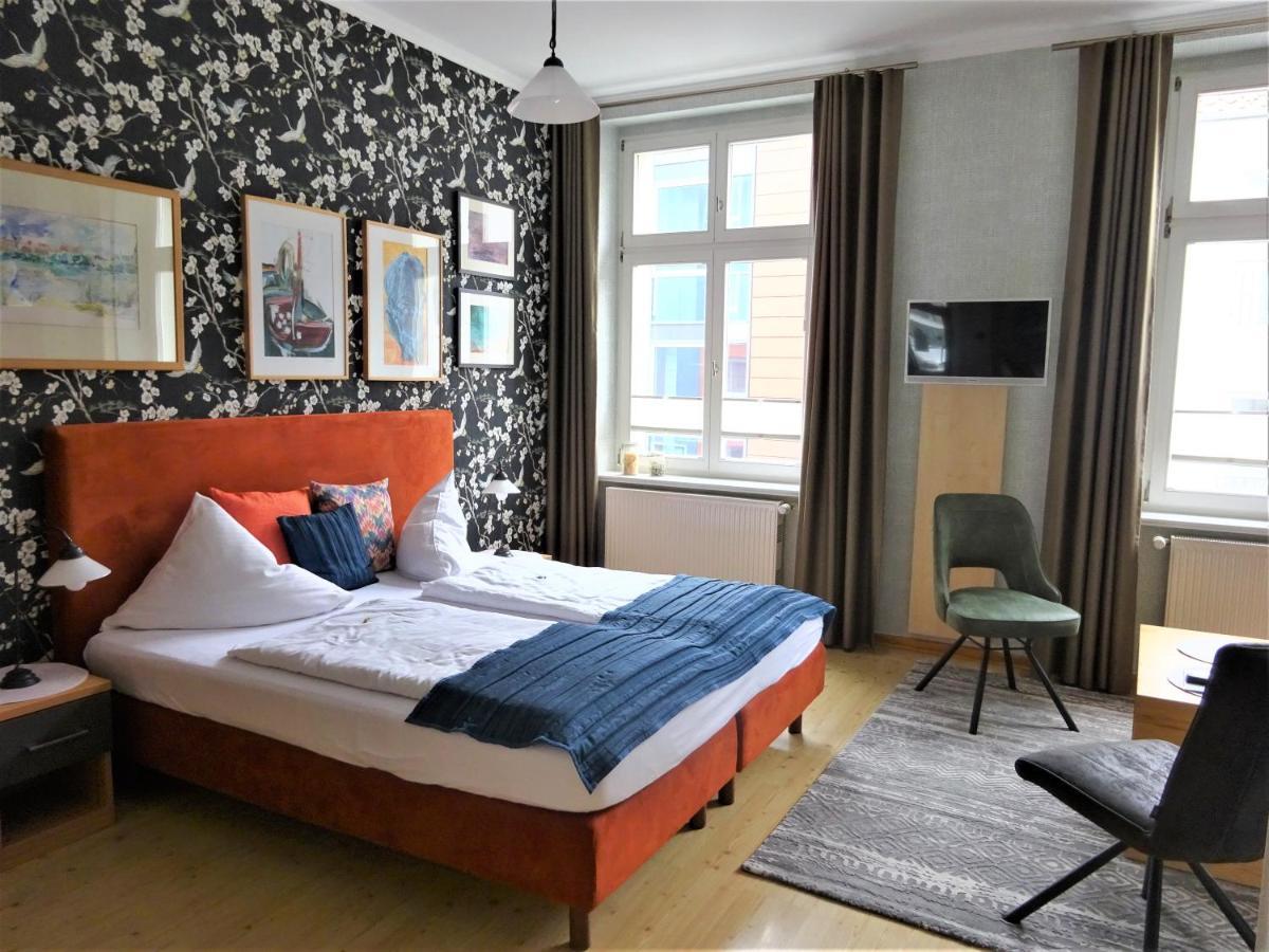 Hotel Pension Zur Faehrbruecke Stralsund Luaran gambar