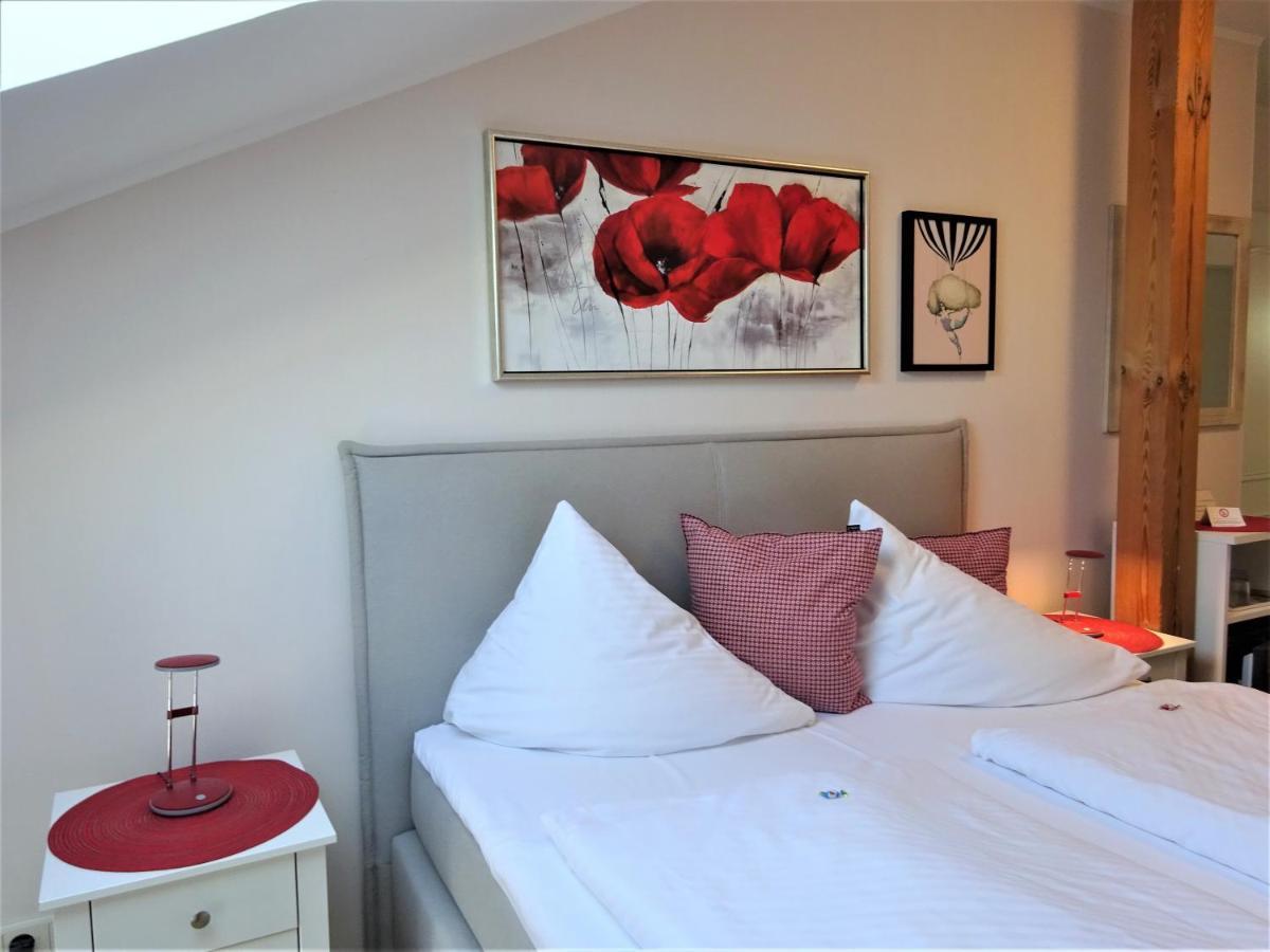 Hotel Pension Zur Faehrbruecke Stralsund Luaran gambar