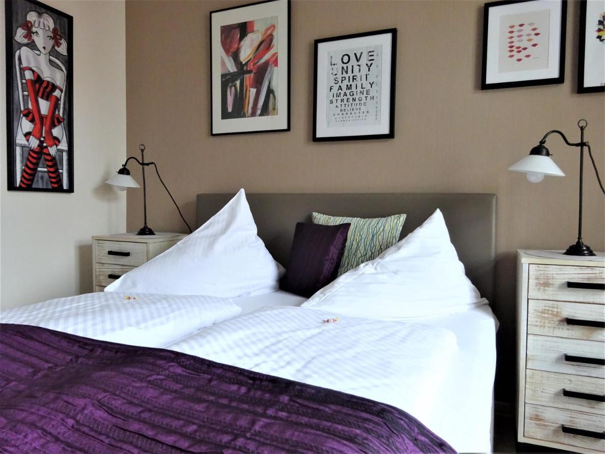 Hotel Pension Zur Faehrbruecke Stralsund Luaran gambar