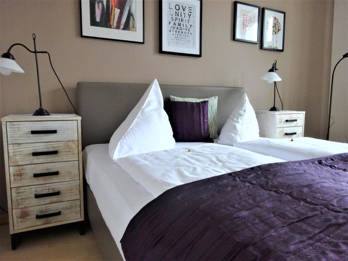 Hotel Pension Zur Faehrbruecke Stralsund Luaran gambar