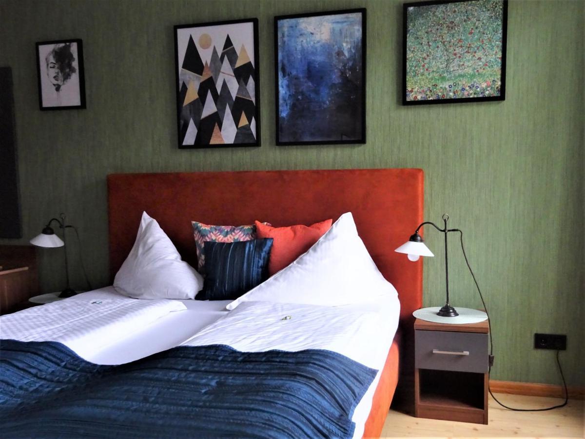 Hotel Pension Zur Faehrbruecke Stralsund Luaran gambar