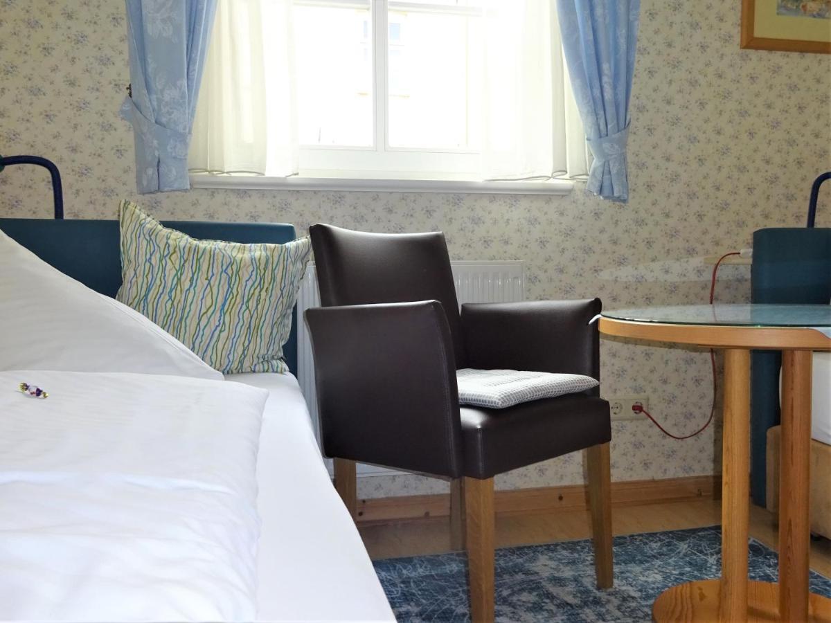 Hotel Pension Zur Faehrbruecke Stralsund Luaran gambar