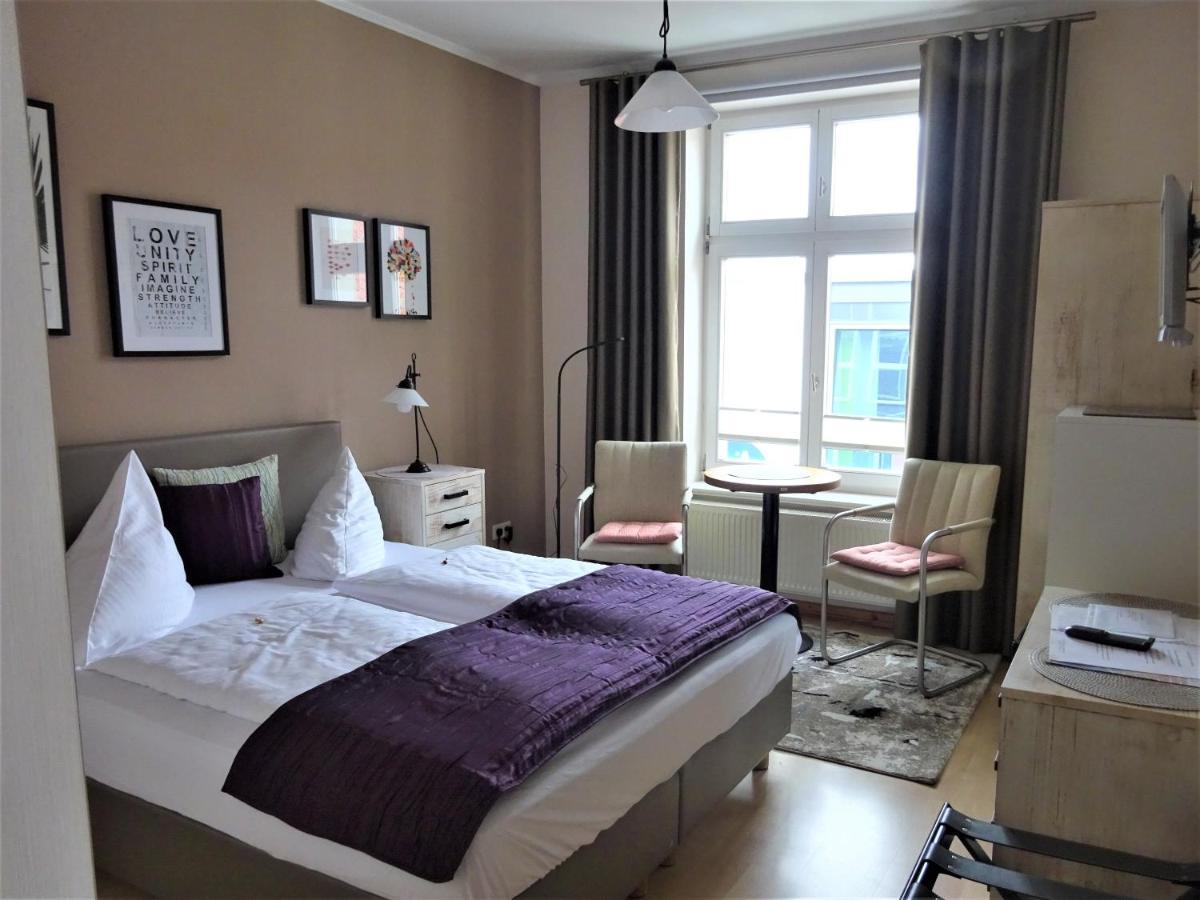Hotel Pension Zur Faehrbruecke Stralsund Luaran gambar